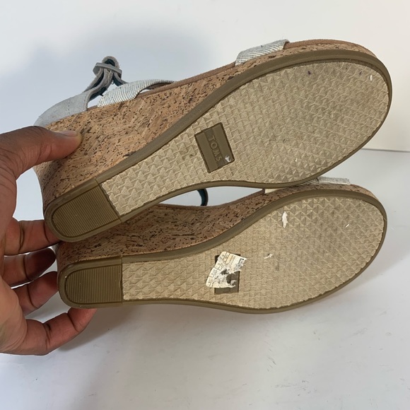 Toms Wedge Sandals Grey Fabric Sz 8 - Picture 5 of 5